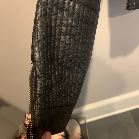 Leather Jacket - Picture 4 of 12